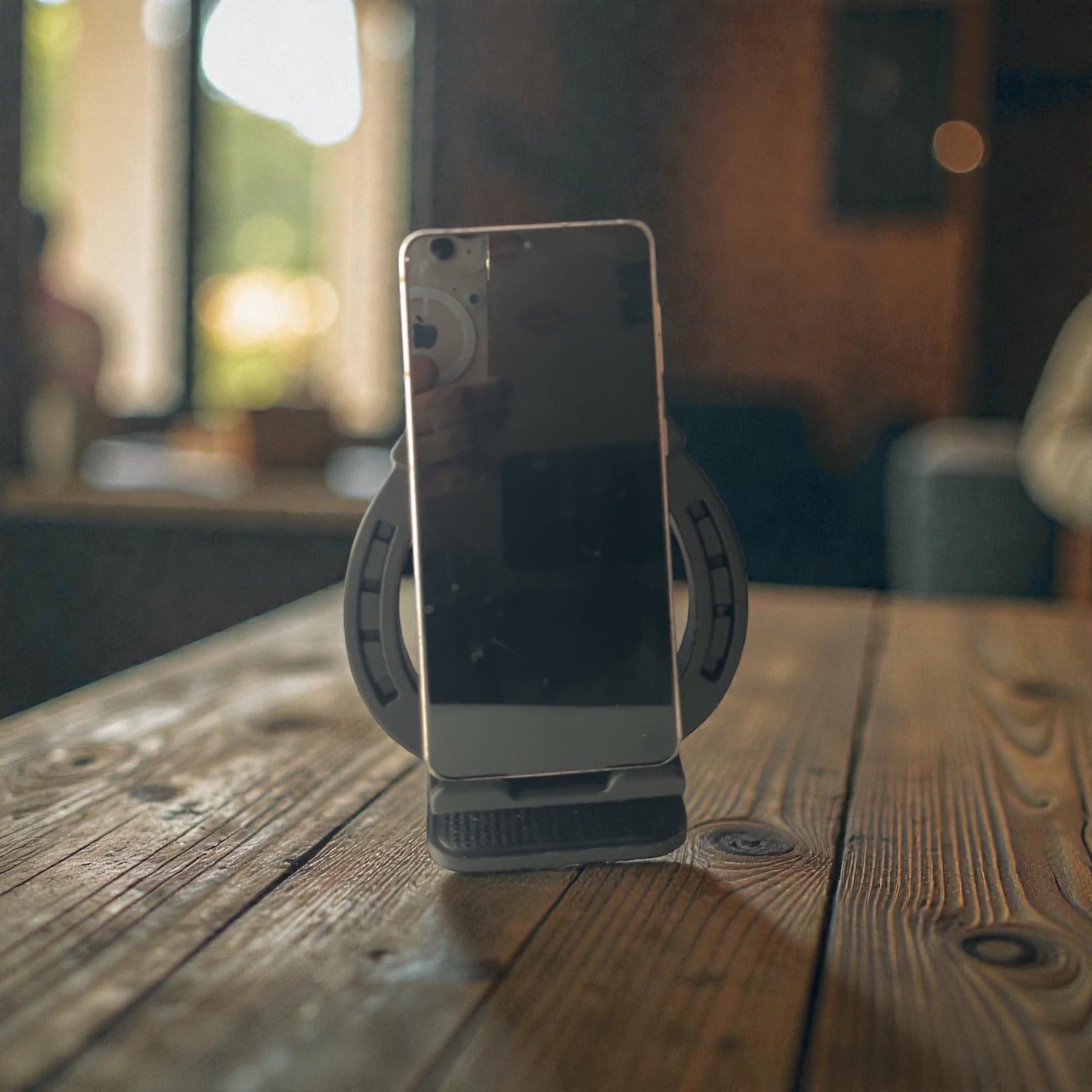 Lucky Horseshoe Phone Stand